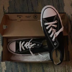 Never worn black converse. Legit brand new!